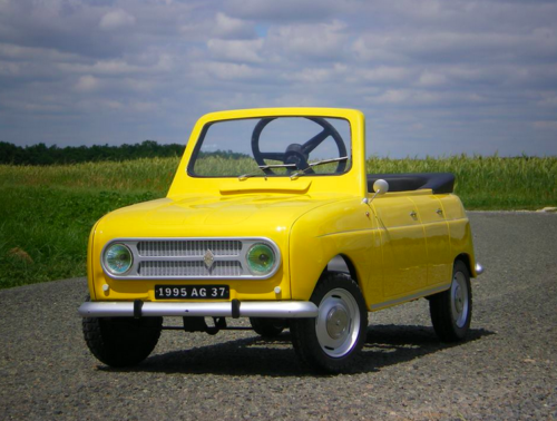 voiture à pédales par Christophe goujon